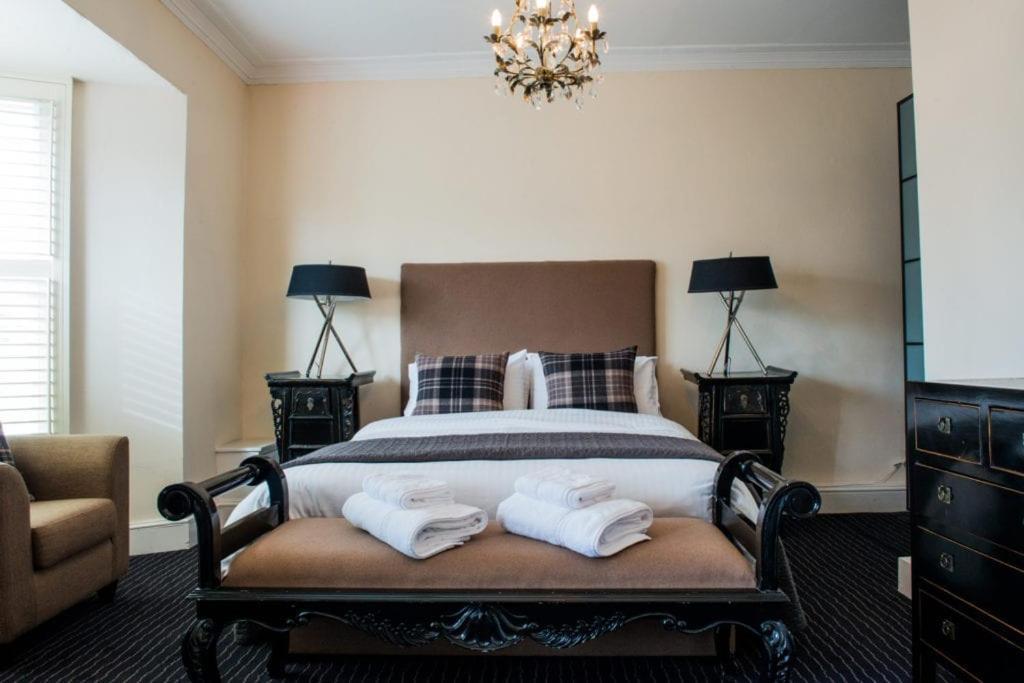 Hotel The Bear, Cowbridge Exterior foto